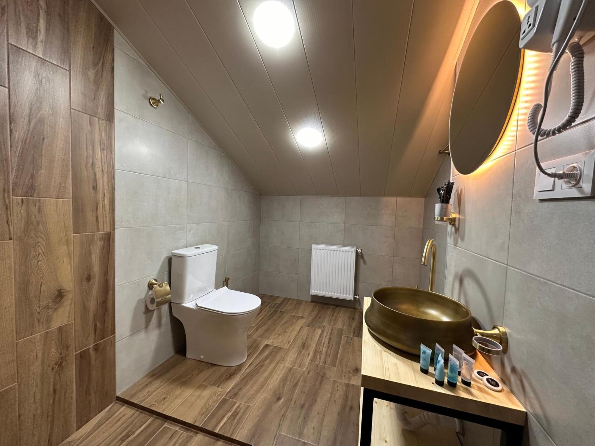 Hotel Mountime Kazbegi Екстериор снимка