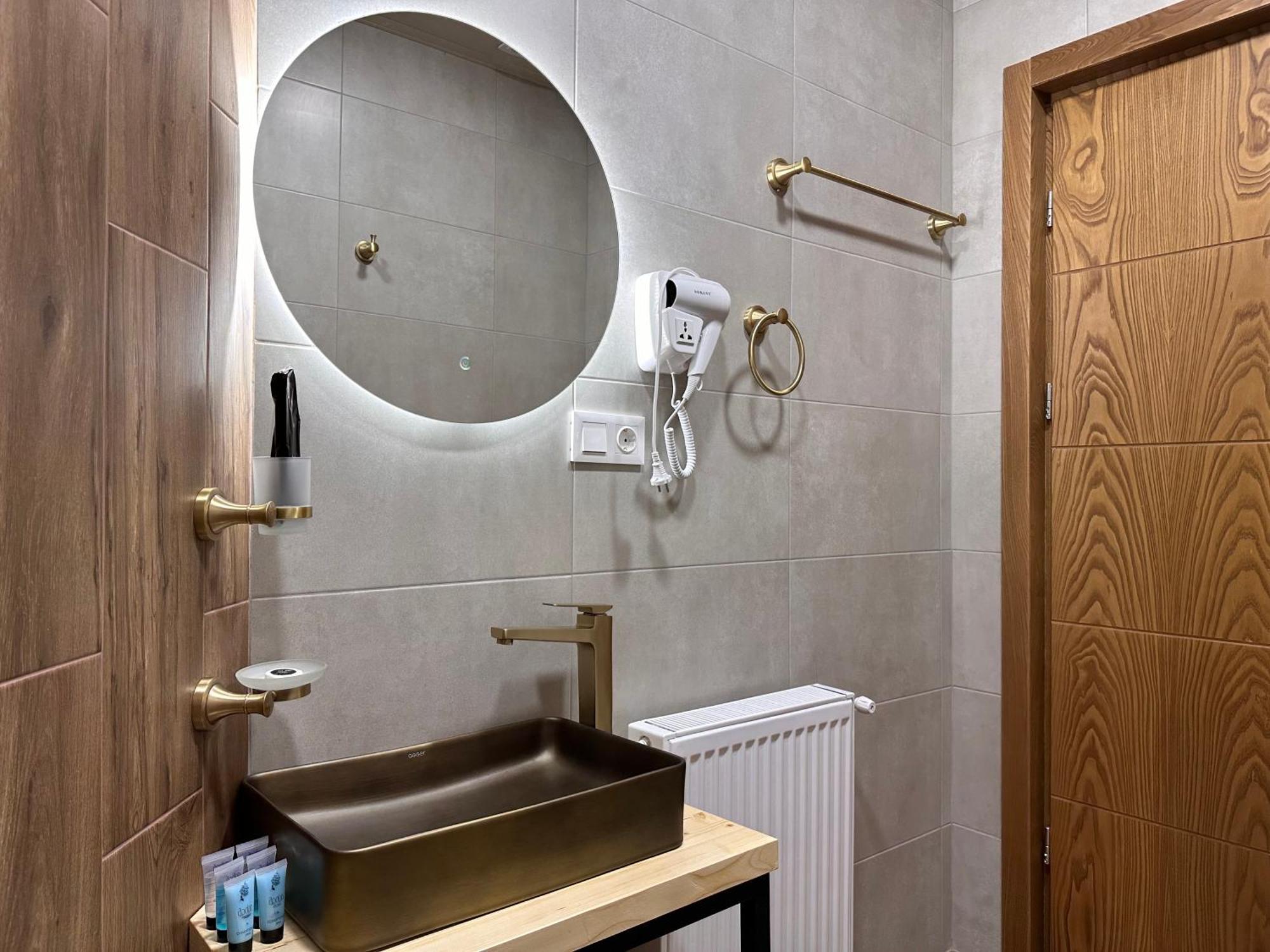Hotel Mountime Kazbegi Екстериор снимка