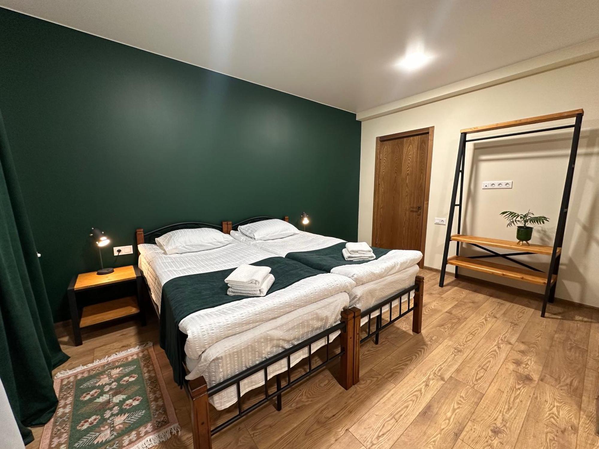 Hotel Mountime Kazbegi Екстериор снимка
