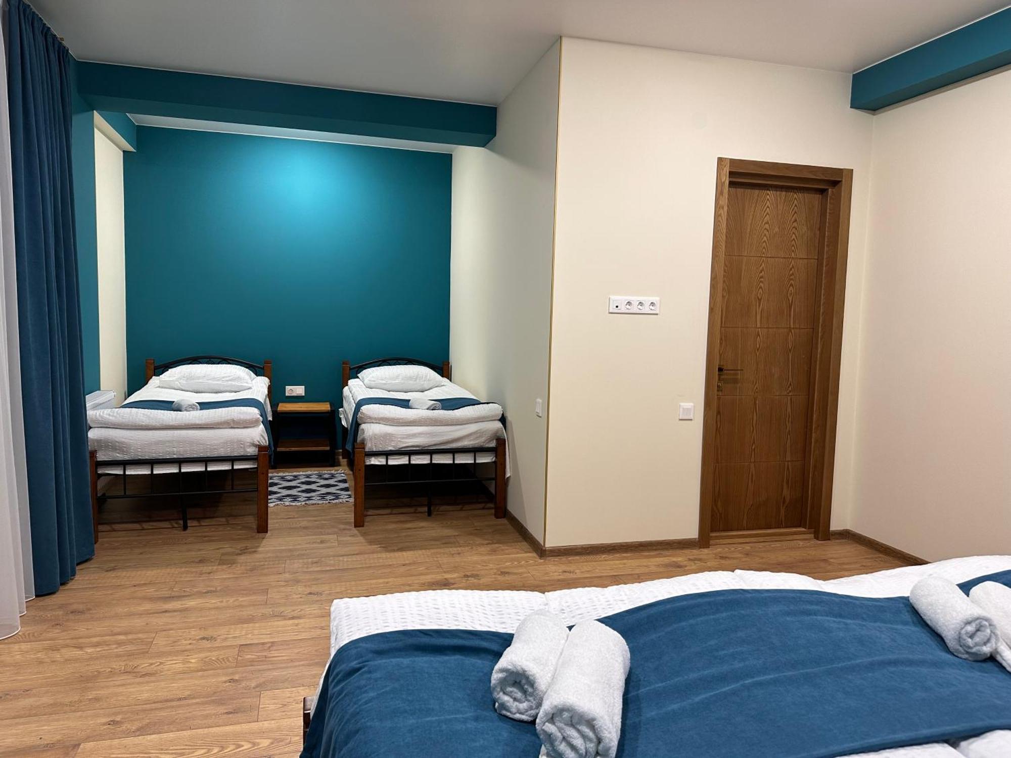 Hotel Mountime Kazbegi Екстериор снимка