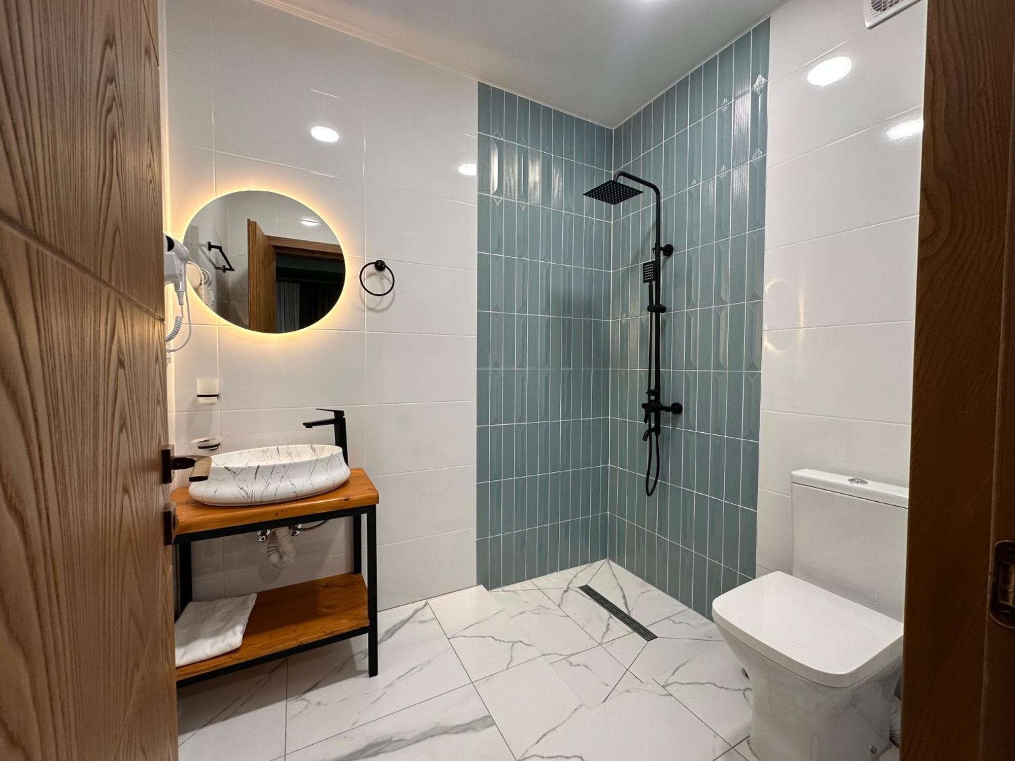 Hotel Mountime Kazbegi Екстериор снимка