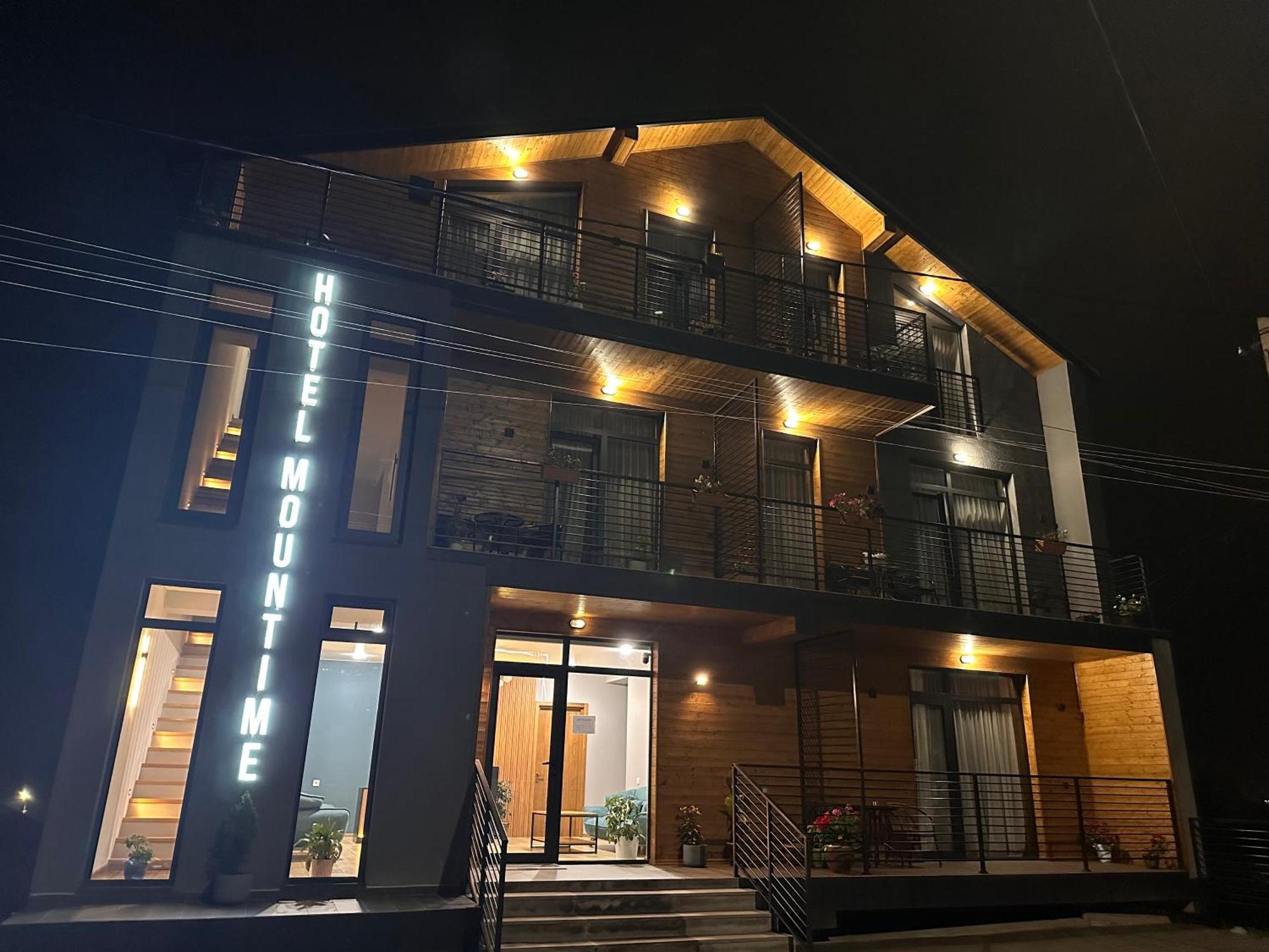 Hotel Mountime Kazbegi Екстериор снимка